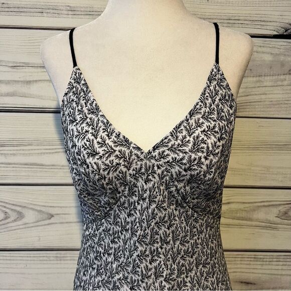 April Cornell Vintage 90s Black & White Patterned Ruffle Dress - Picture 4 of 8